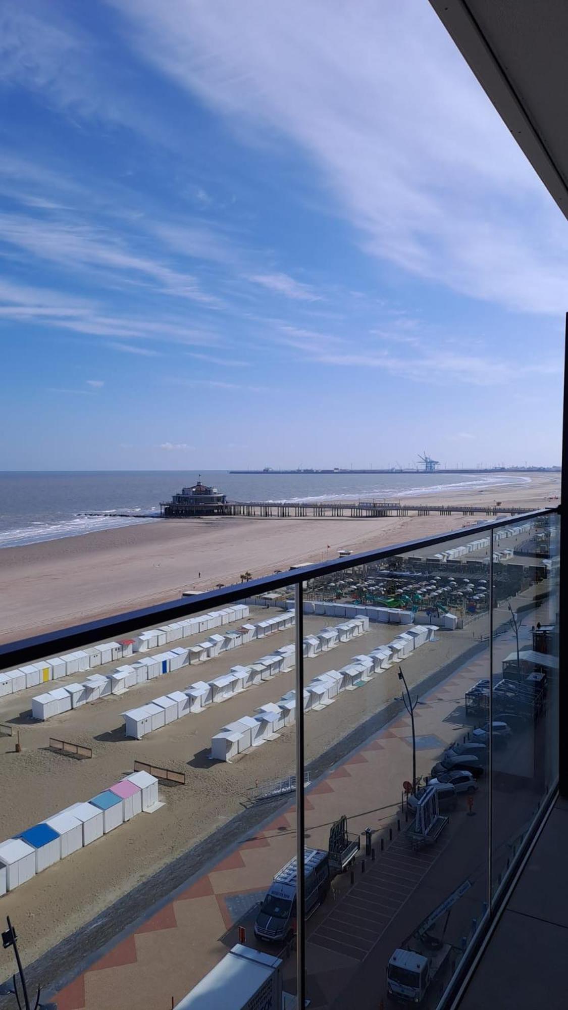 Modern Studio With Beautiful Sea View - 9Th Floor Blankenberge Exterior photo