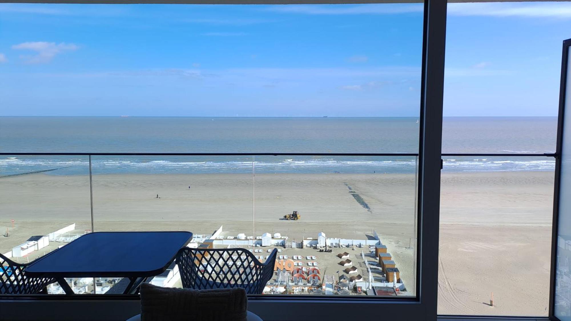 Modern Studio With Beautiful Sea View - 9Th Floor Blankenberge Exterior photo